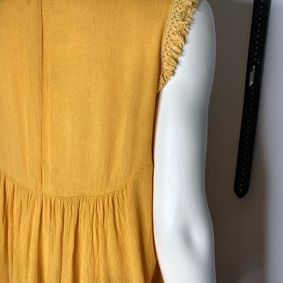 Bailey & Chloe Embroidered Fringe Sz Sm - Picture 4 of 5